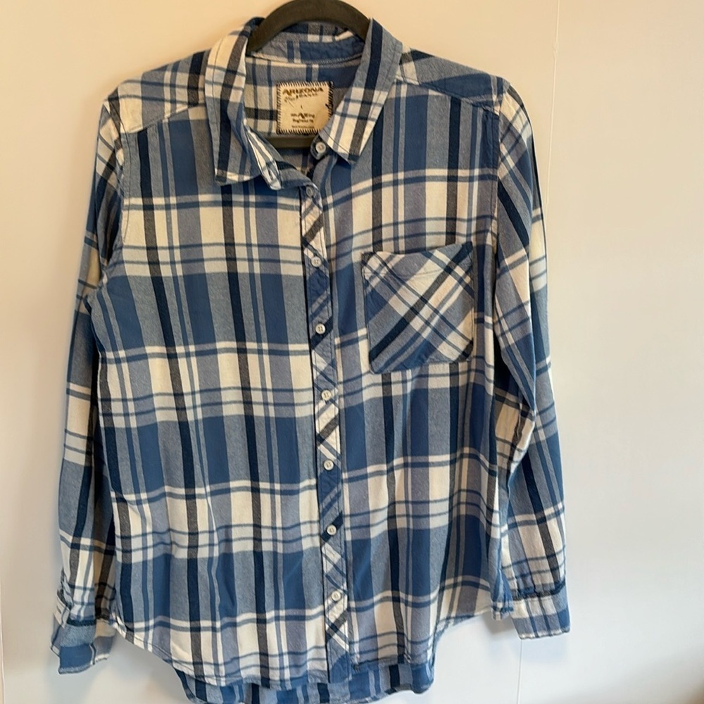 ARIZONA BRAND FLANNEL GORGEOUS SHADES OF BLUE LONG SLEEVES ONE POCKET IN FRONT